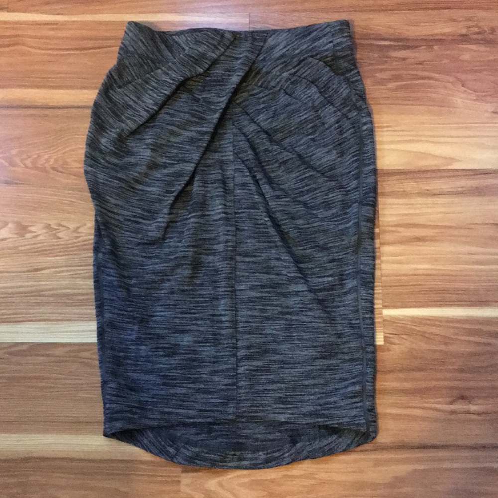 Lululemon pencil Skirt